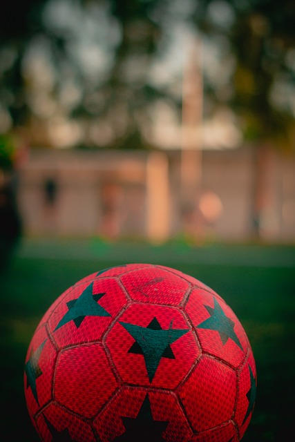 NBA历史最强首发阵容排名，17年勇士第一、05年马刺第十.